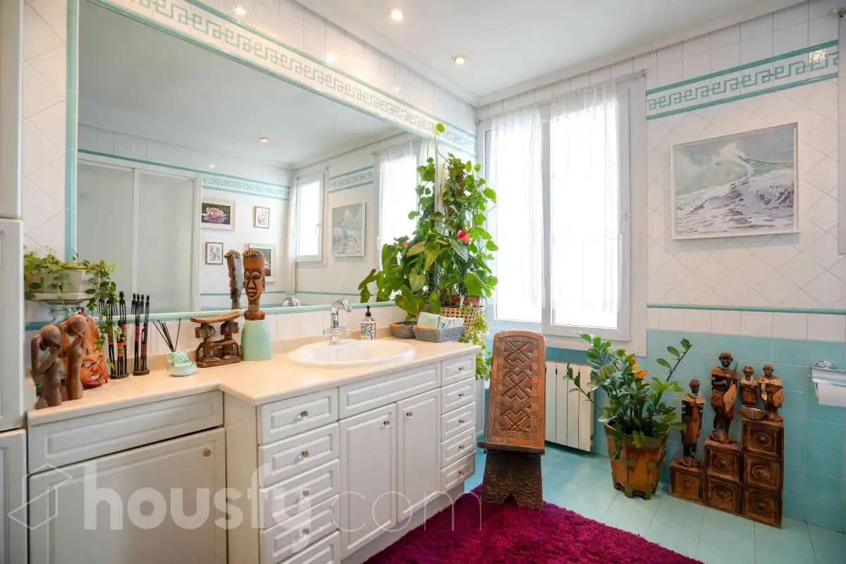 Baño de Ático en venta en Madrid con Aire acondicionado, Calefacción y Parquet