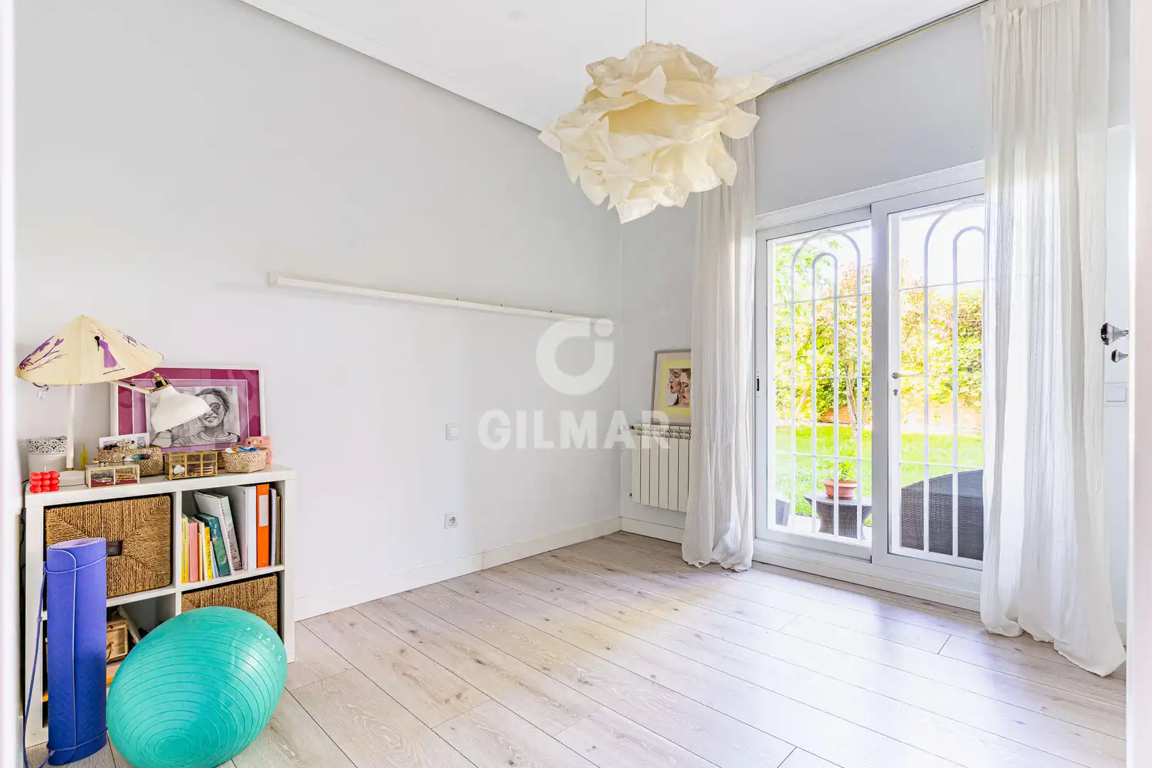 Bedroom of Ground floor for sale in Pozuelo de Alarcón  with Heating, Private garden and Storage room