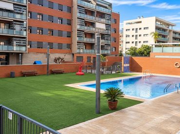 Flat with balcony for sale in Calle POETA J.AGUSTIN GOYTISOLO