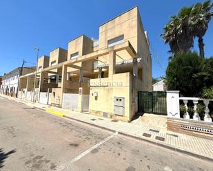 Vista exterior de Casa o xalet en venda en Gandia amb Aire condicionat, Terrassa i Balcó