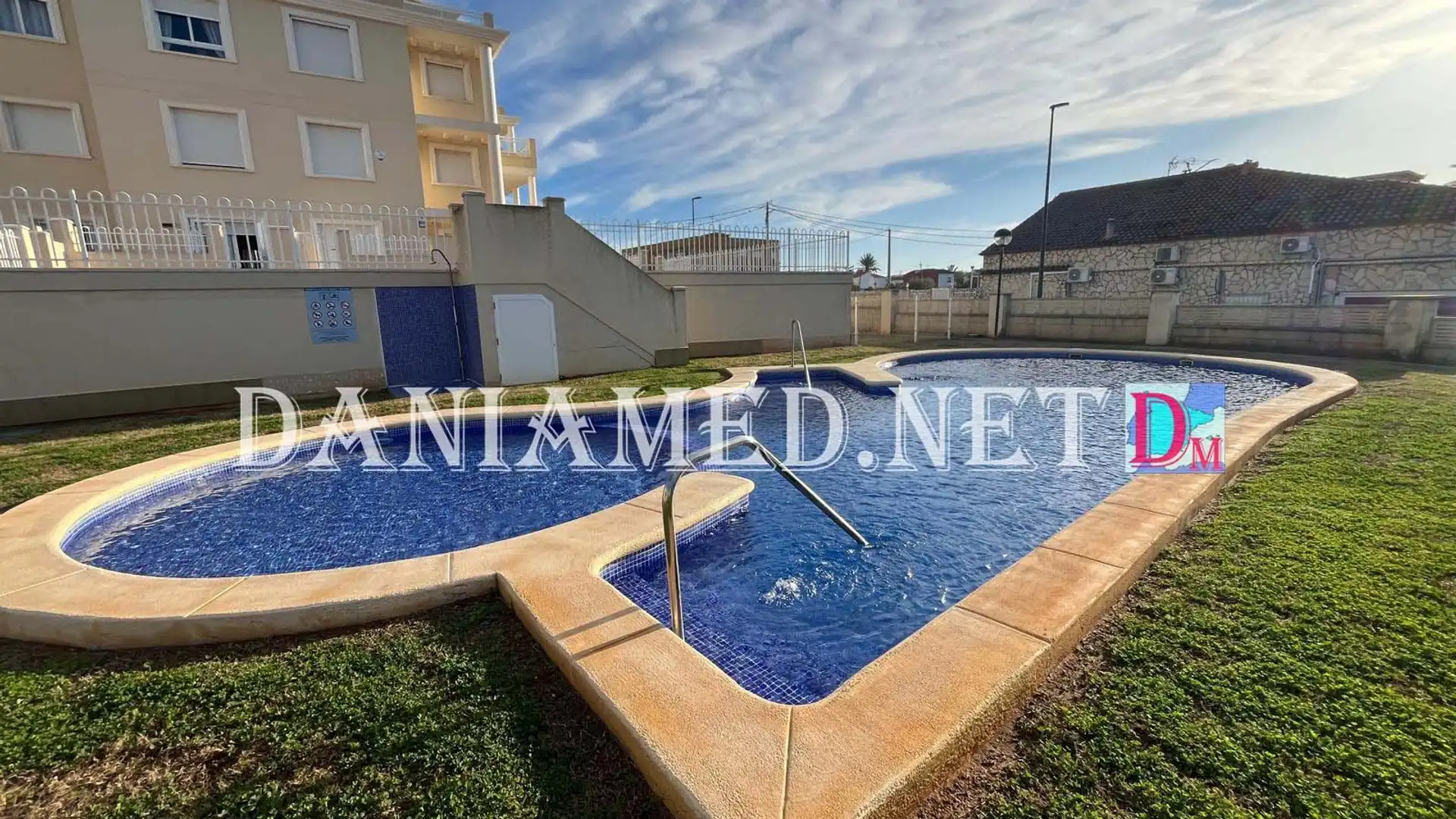 Vista exterior de Apartamento en venta en Dénia con Aire acondicionado, Calefacción y Jardín privado