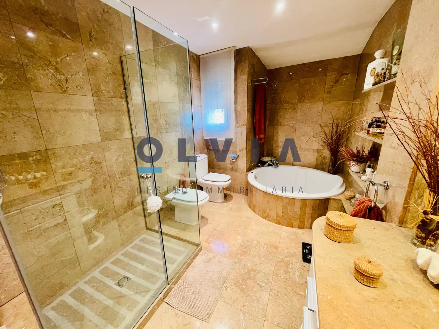 Bathroom of Duplexes for sale in Terrassa  with Air Conditioner, Heating and Parquet flooring