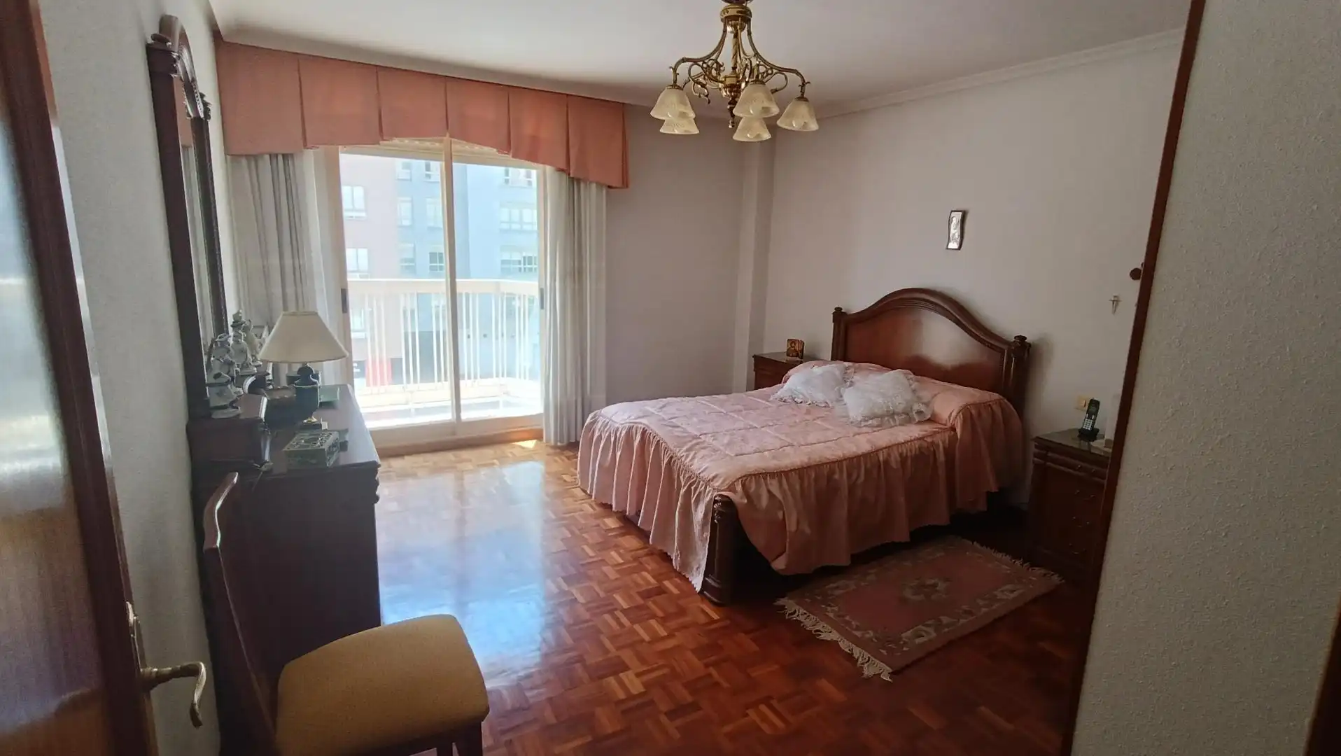 Habitación de Piso en venta en Burgos con Calefacción, Terraza y Trastero