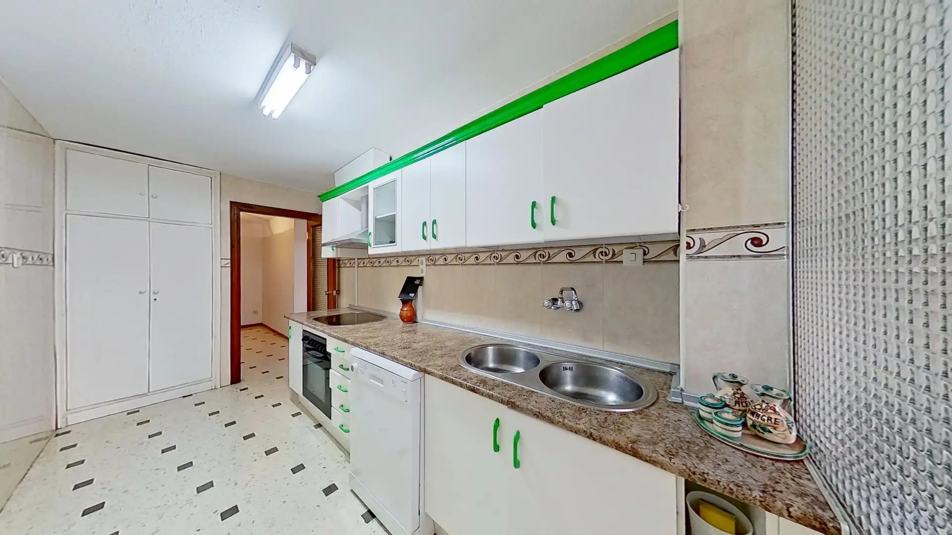 Kitchen of Flat for sale in Granada  with Heating and Terrace