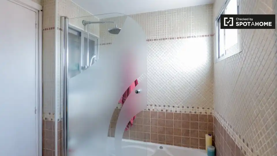 Room in Las Dehesillas - Vereda de los Estudiantes