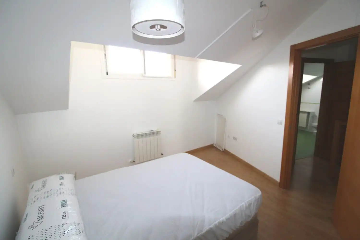 Dormitori de Dúplex de lloguer en Miguelturra amb Aire condicionat, Calefacció i Terrassa
