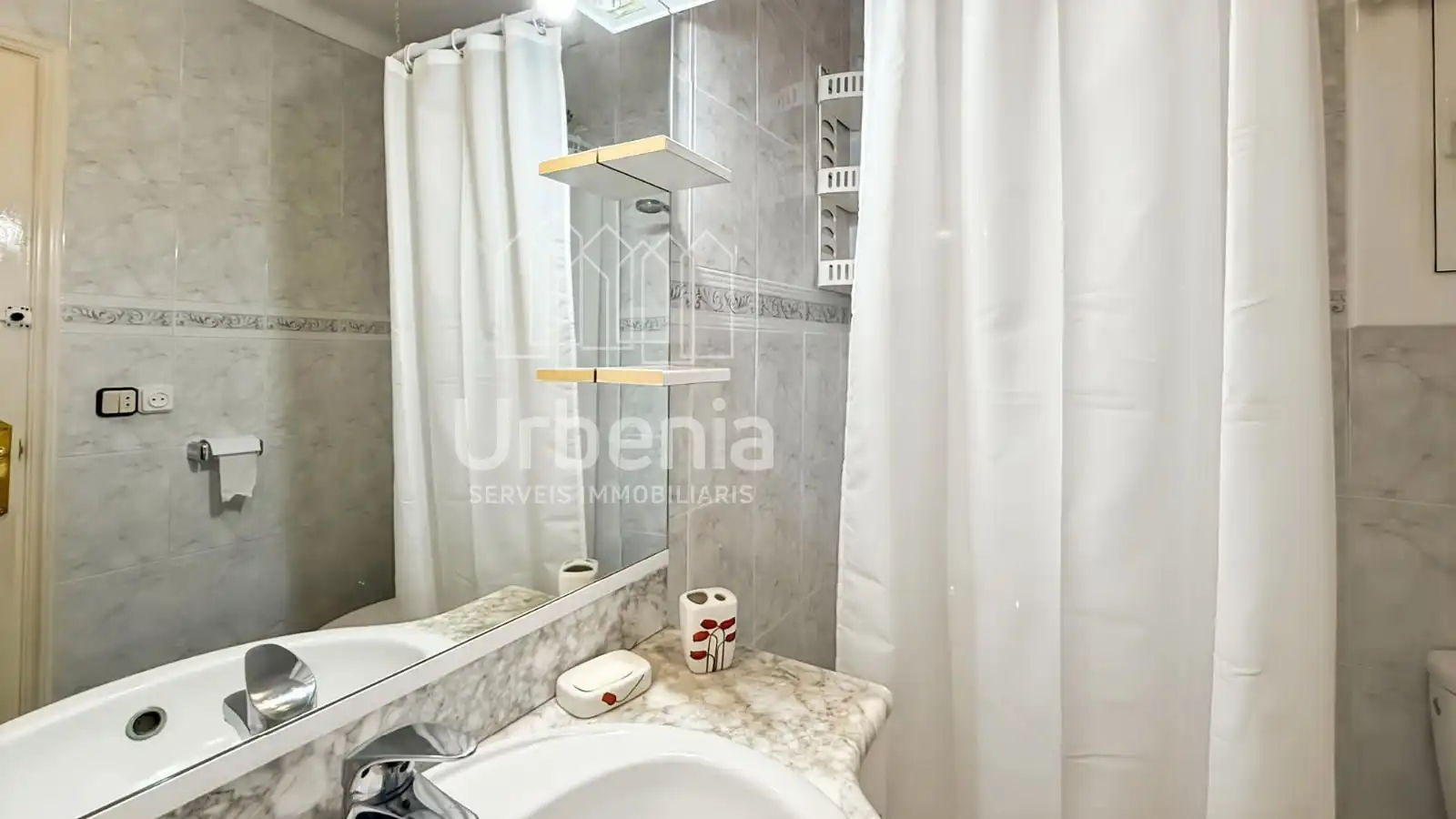 Baño de Piso en venta en Malgrat de Mar con Aire acondicionado, Calefacción y Terraza