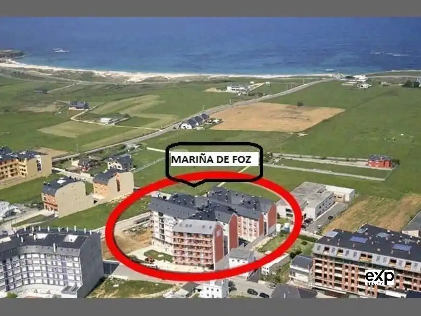 Vista exterior de Pis en venda en Foz amb Calefacció, Jardí privat i Traster