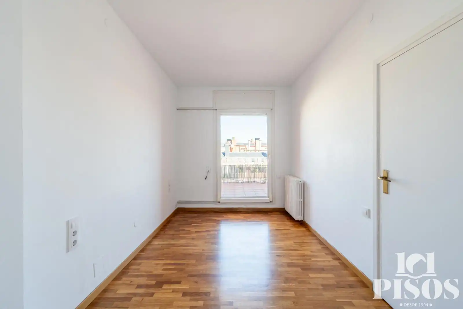 Habitación de Ático en venta en Barcelona con Aire acondicionado, Calefacción y Parquet
