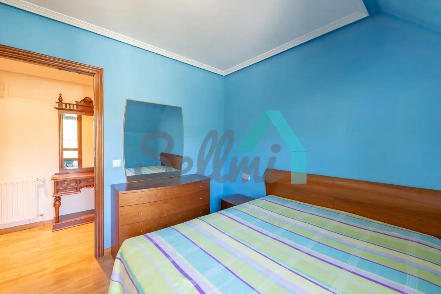 Bedroom of Flat for sale in Oviedo   with Heating, Parquet flooring and Storage room