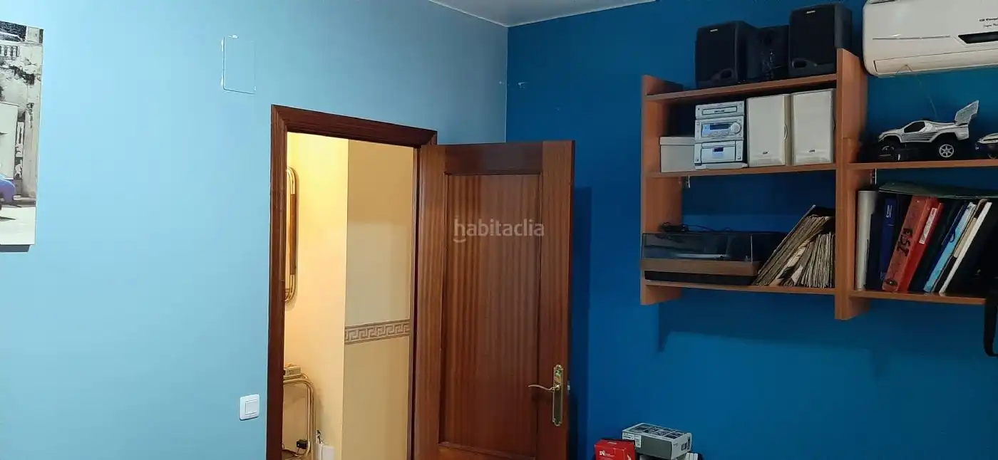 Piso con ascensor en venta en Calle Pintor Vazquez Díaz 1, imagen 4
