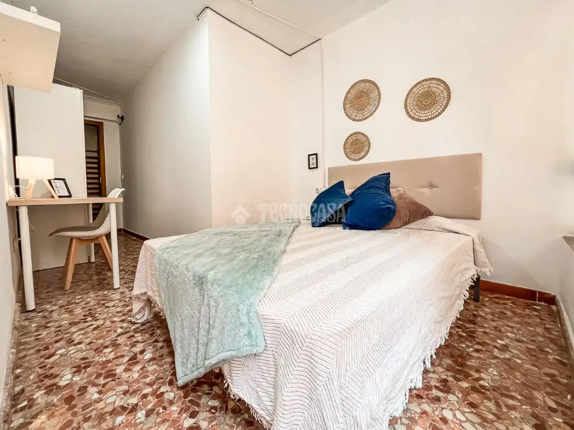 Bedroom of Flat for sale in Málaga  with Terrace and Storage room