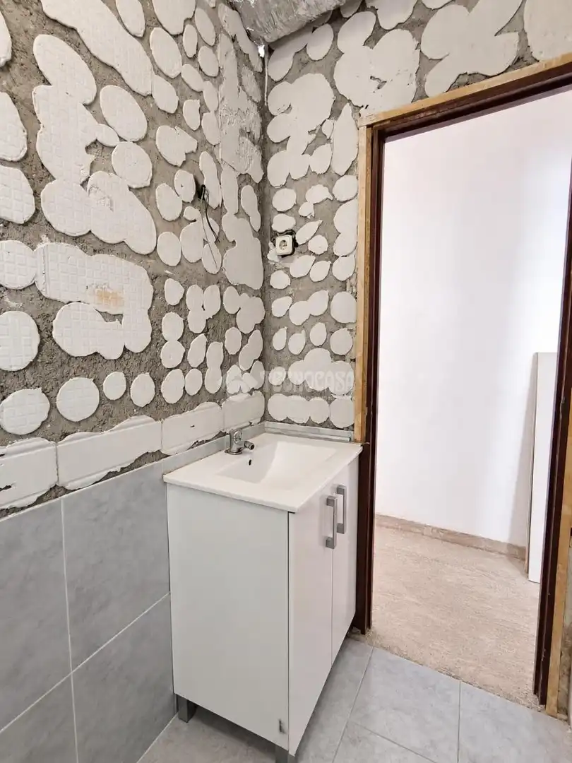 Baño de Casa adosada en venta en Alcalá de Henares con Aire acondicionado y Trastero