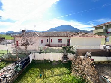 Terraced house with garden for sale in Calle Río Aragón