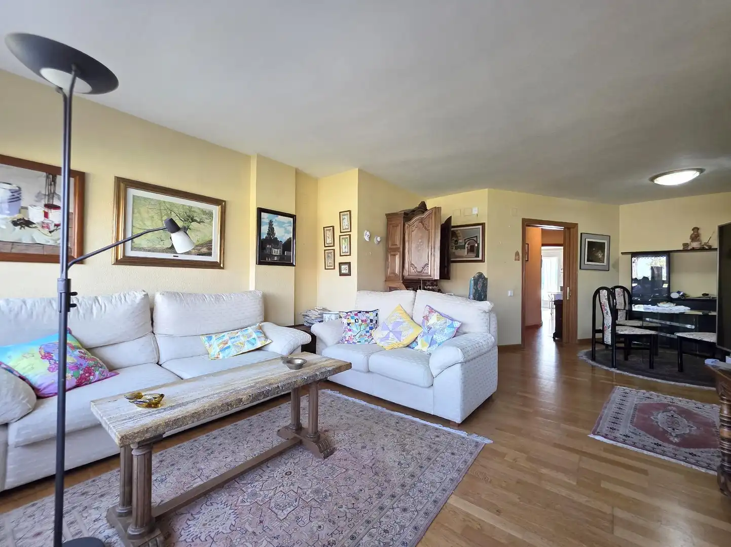 Sala de estar de Piso en venta en Castellón de la Plana / Castelló de la Plana con Calefacción, Jardín privado y Trastero