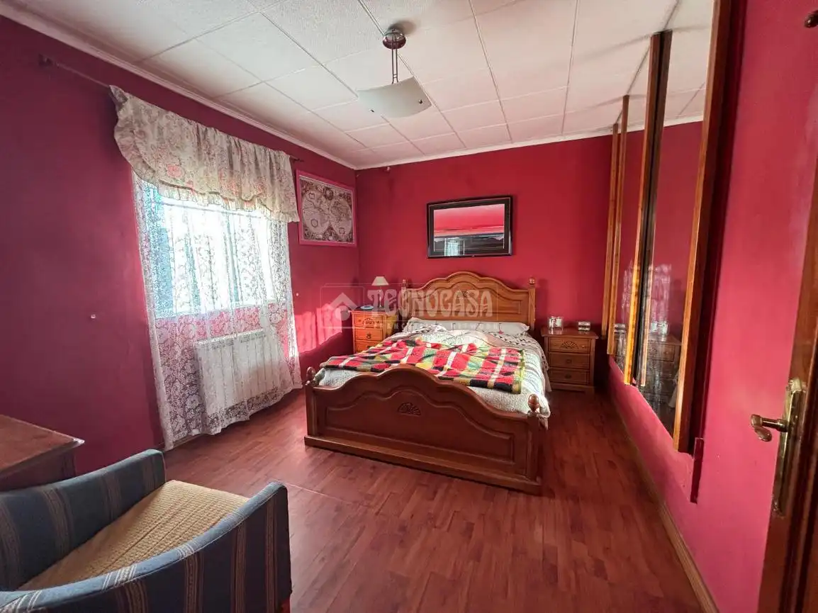 Dormitori de Casa o xalet en venda en El Casar