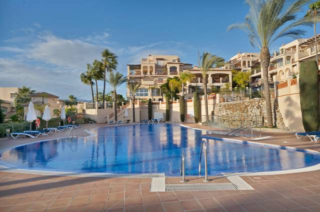 Apartamento en Alquiler en Benatalaya