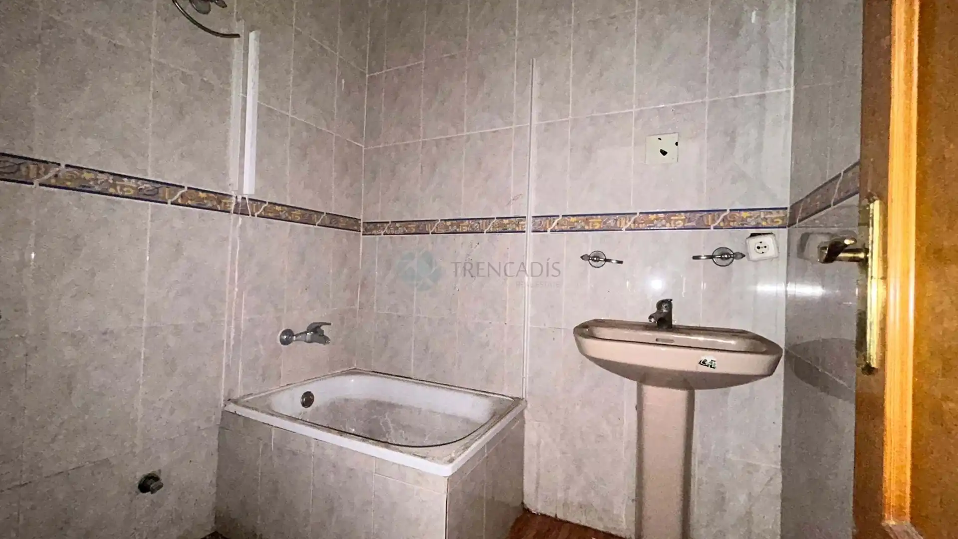 Baño de Casa adosada en venta en Tavernes de la Valldigna