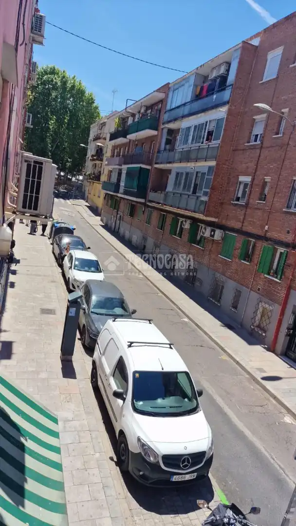 Vista exterior de Piso en venta en Madrid