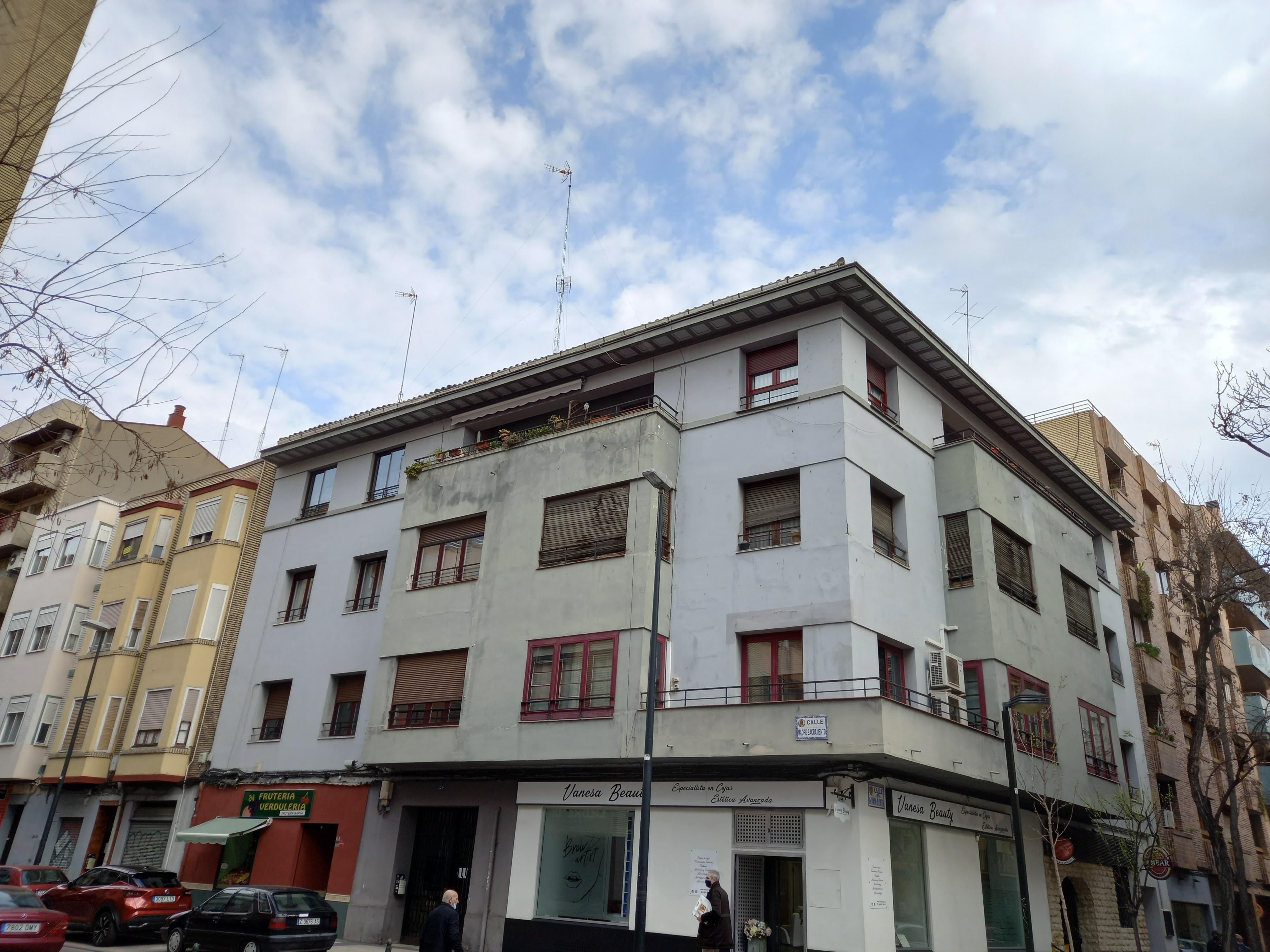 Vista exterior de Pis en venda en  Zaragoza Capital amb Calefacció