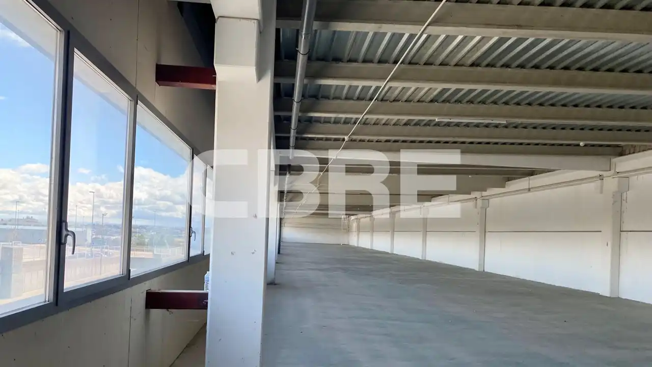 Nave industrial de alquiler en Calle de Siete Picos, 11, Zona Industrial