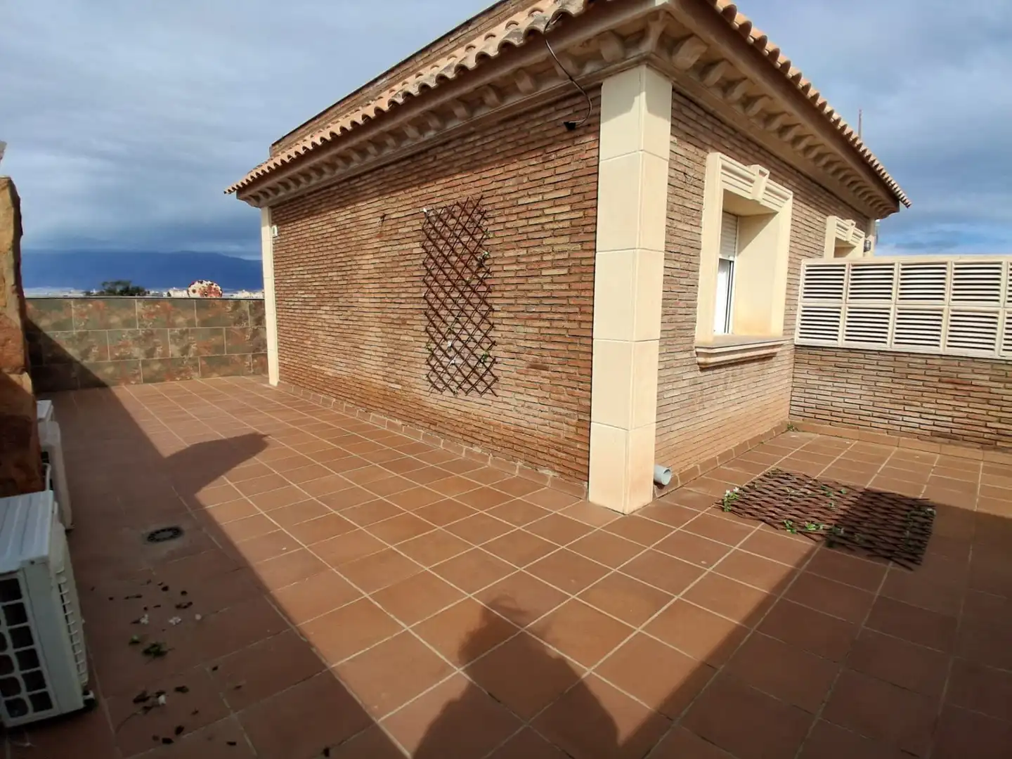 Terrasse von Einfamilien-Reihenhaus zum Verkauf in Roquetas de Mar