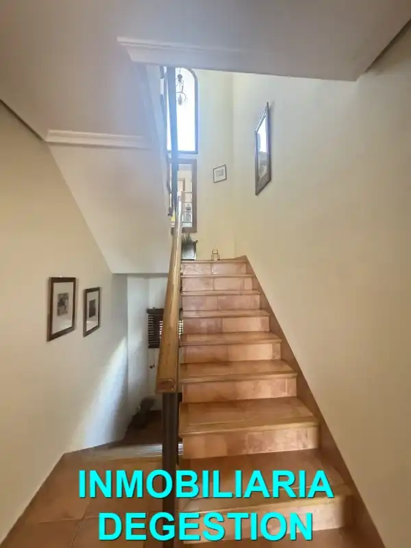 Casa adosada en venta en Linarejos