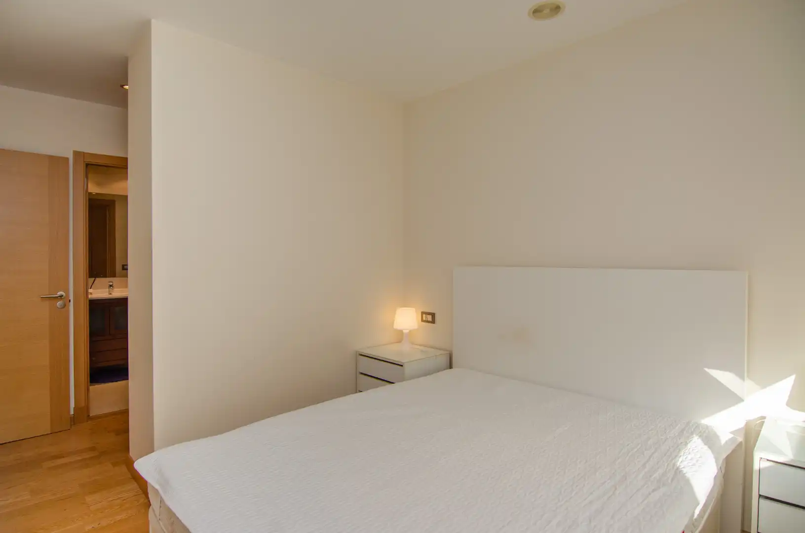 Habitación de Piso de alquiler en A Coruña Capital  con Calefacción, Parquet y Terraza