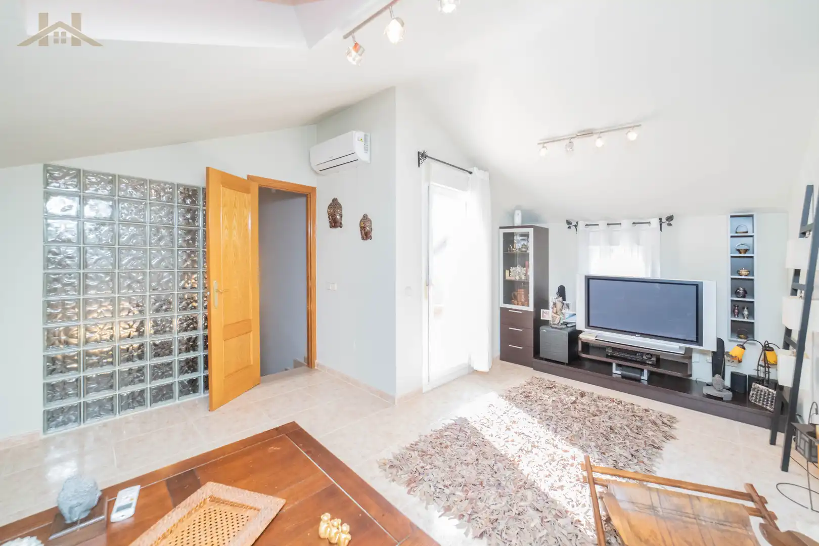 Living room of Detached homes for sale in Móstoles  with Air Conditioner, Heating and Private garden