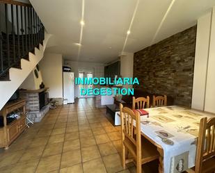Casa adosada en venda en La Iruela amb Balcó