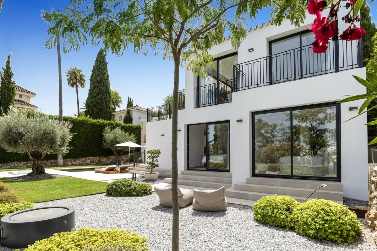 Terrace of Houses for sale in Nueva Andalucía