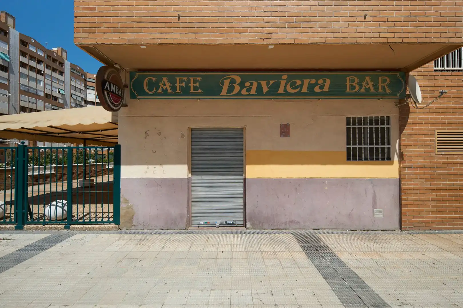 Vista exterior de Local de alquiler en Zaragoza con Aire acondicionado