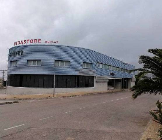 Local comercial en Venta en C/ El Monastil / C/ El Pantano en San Crispín - Huerta Nueva-Estación