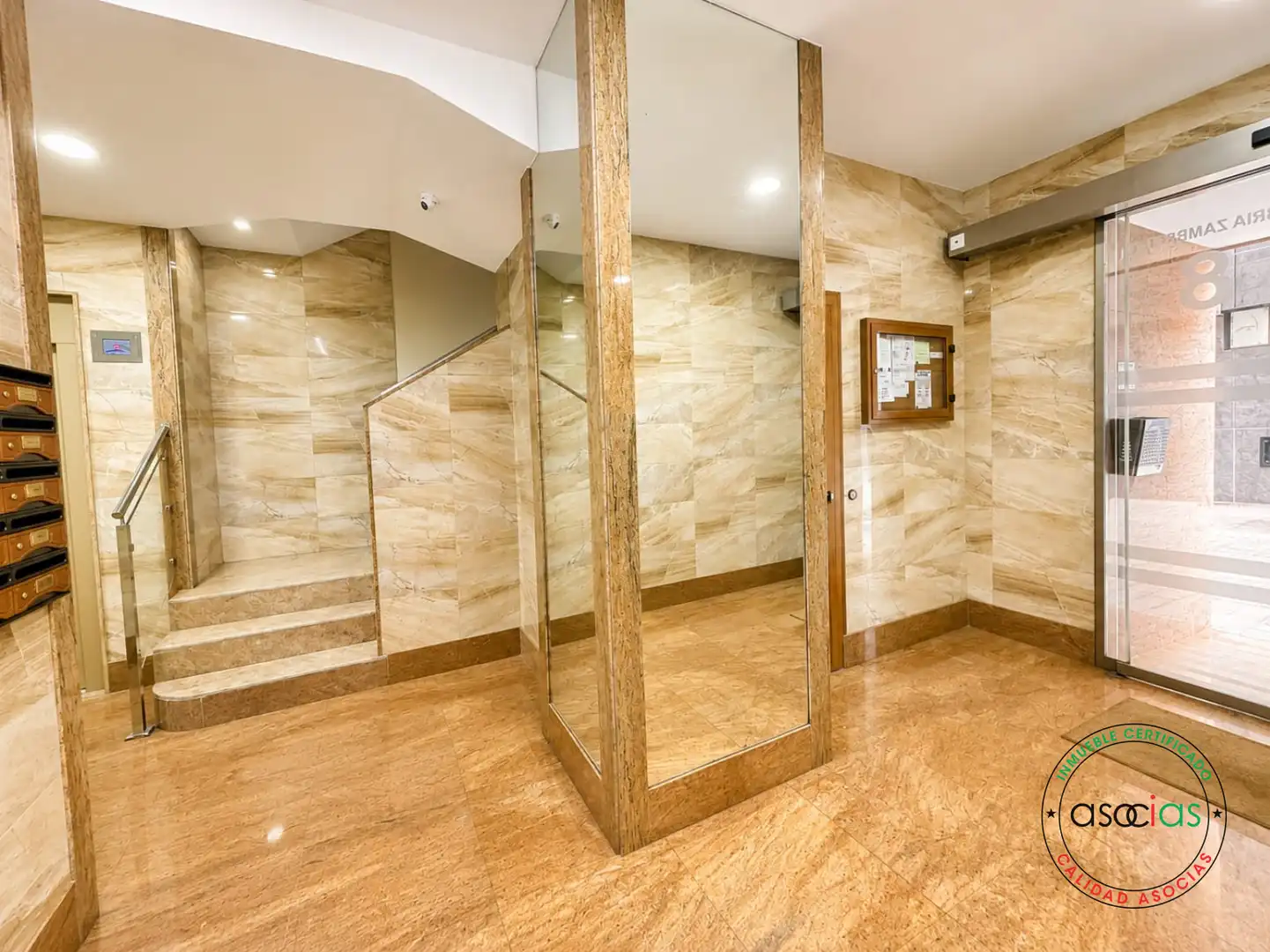 Piso en venta en CL MARIA ZAMBRANO, 8, La Calzada