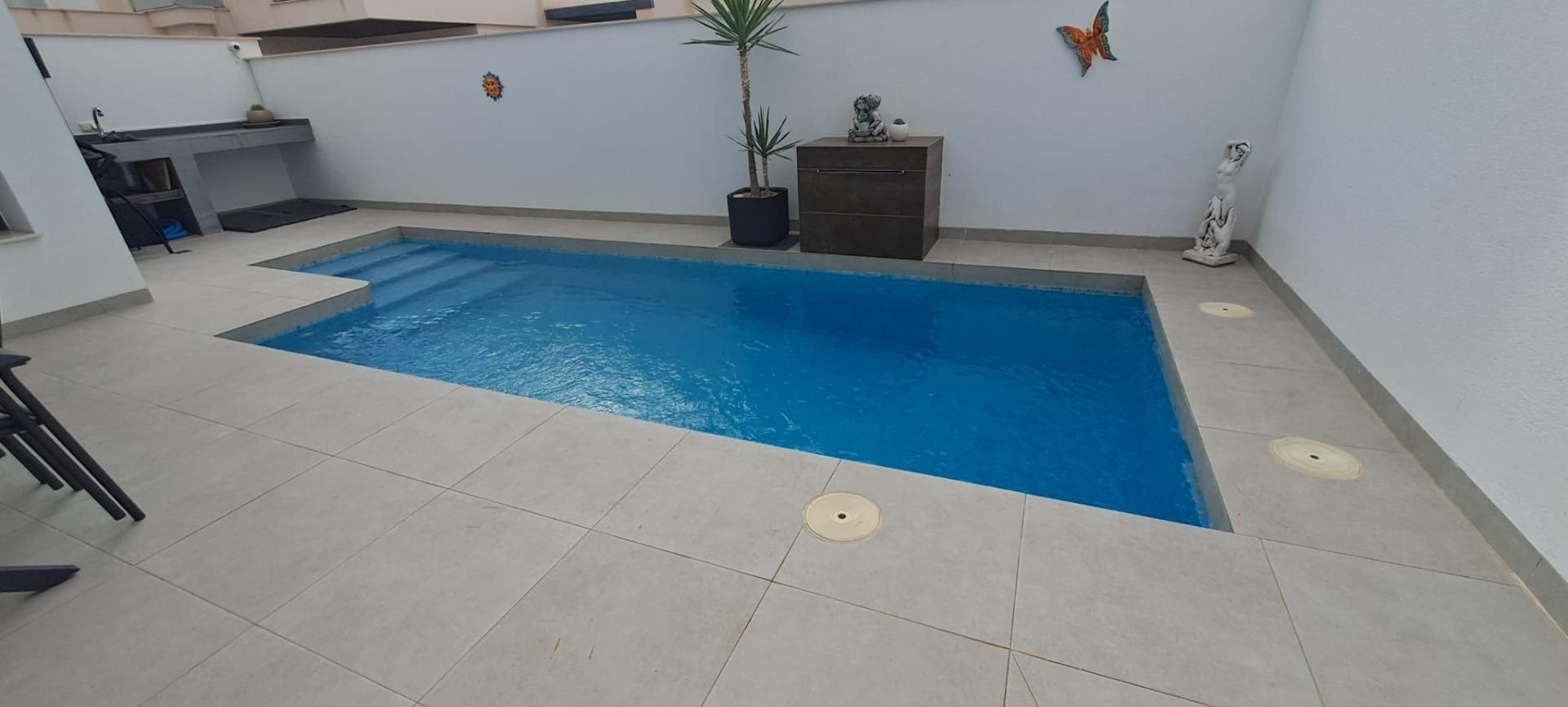 Piscina de Casa adosada en venda en Pulpí