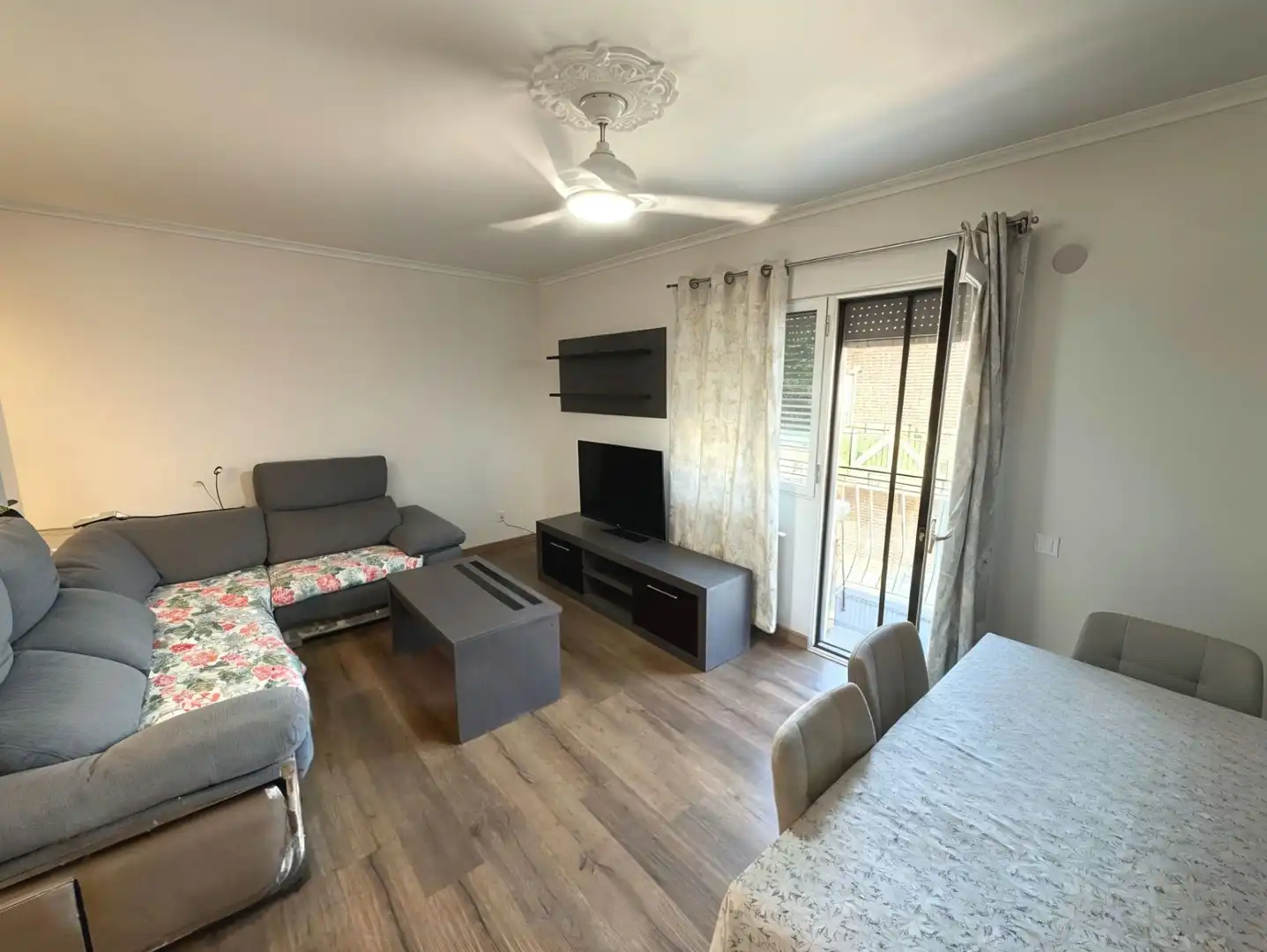 Sala d'estar de Pis en venda en Azuqueca de Henares amb Calefacció, Terrassa i Balcó