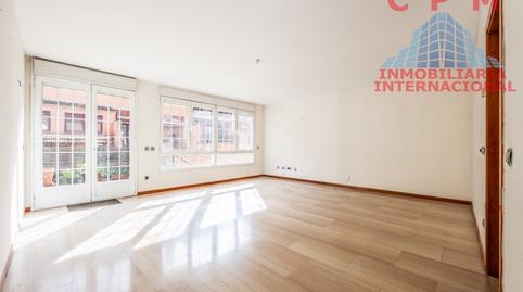 Foto 3 de Casa adosada de alquiler en Salvador,  Madrid Capital