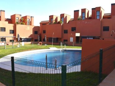 Duplex avec piscine à vendre à Villanueva del Ariscal