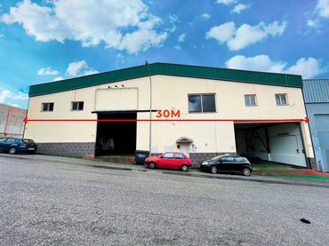 Industrial building for sale in Calle los Olivos 4