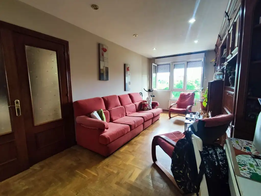 Sala de estar de Piso en venta en Gijón  con Calefacción, Trastero y Horno