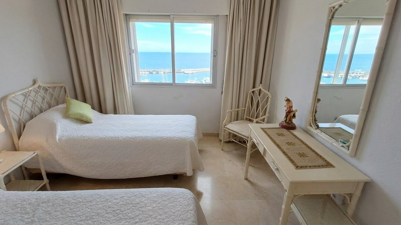 Bedroom of Apartment for sale in Estepona  with Air Conditioner, Terrace and Swimming Pool
