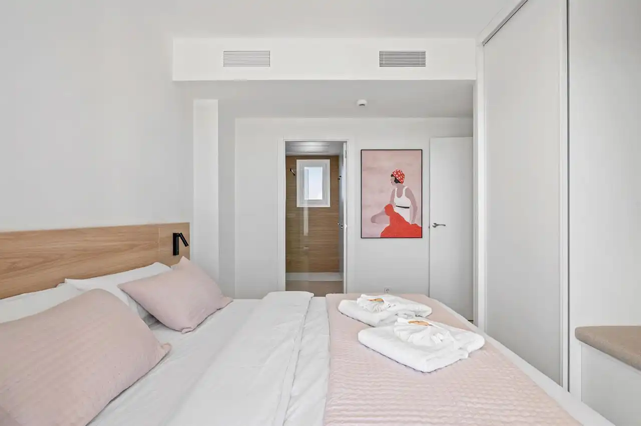 Dormitori de Apartament en venda en Los Alcázares amb Piscina i Moblat
