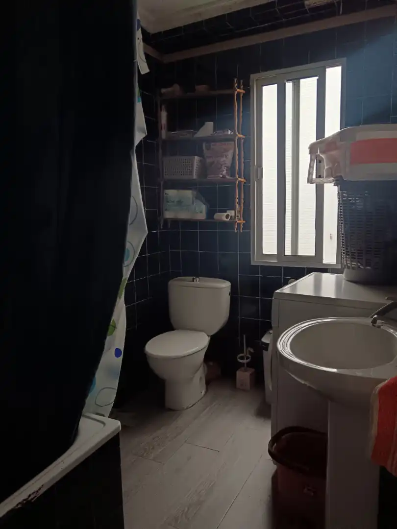 Baño de Piso en venta en San Juan de Aznalfarache con Amueblado y Balcón