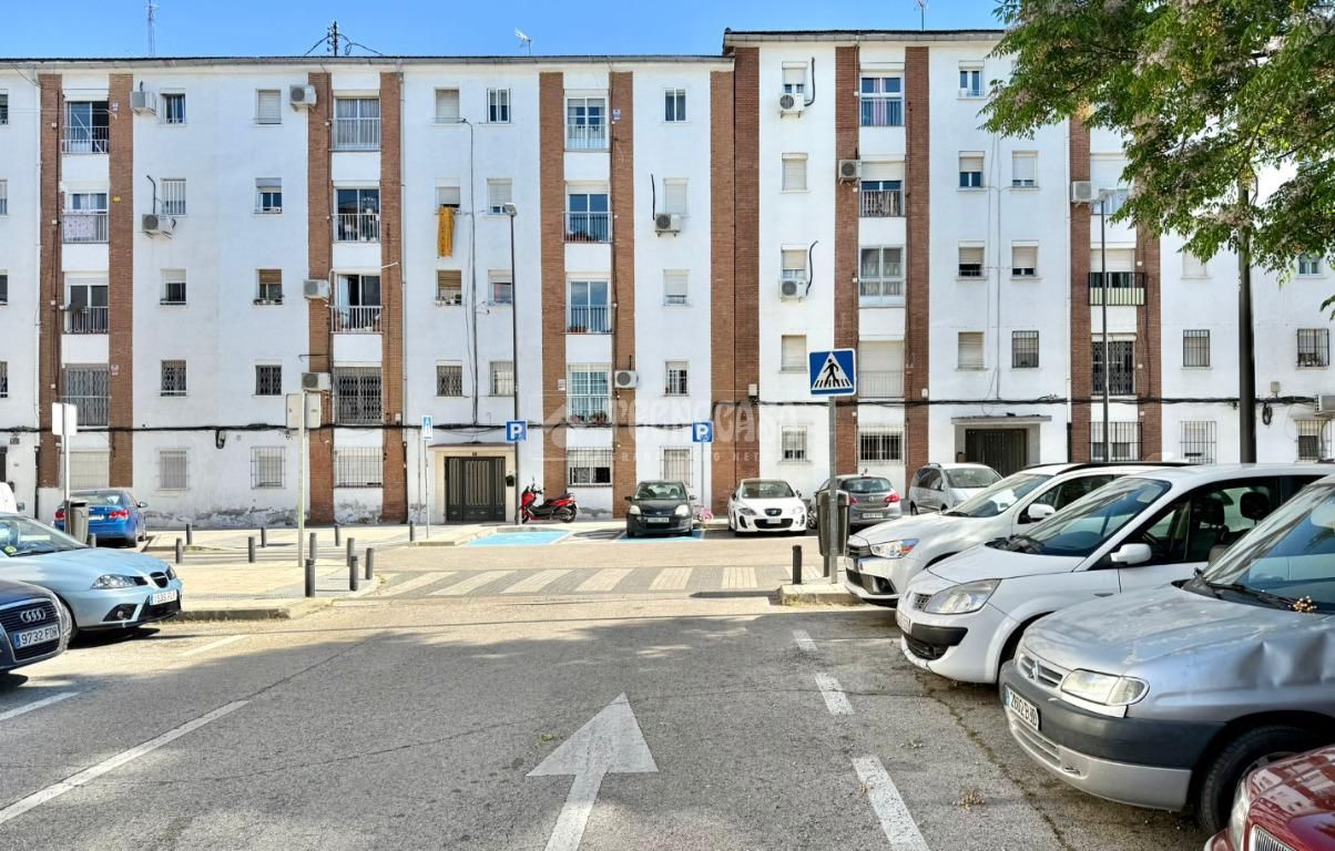 Vista exterior de Pis en venda en  Madrid Capital amb Calefacció