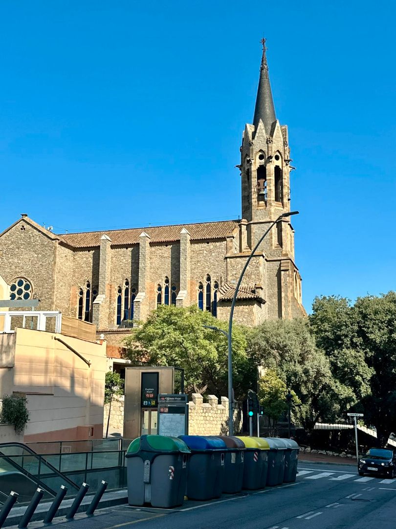 Vista exterior de Piso en venta en Santa Coloma de Gramenet con Aire acondicionado, Calefacción y Balcón