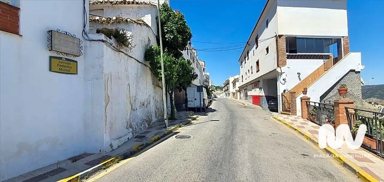 Terrenos y solares en venta en Federico Muñoz