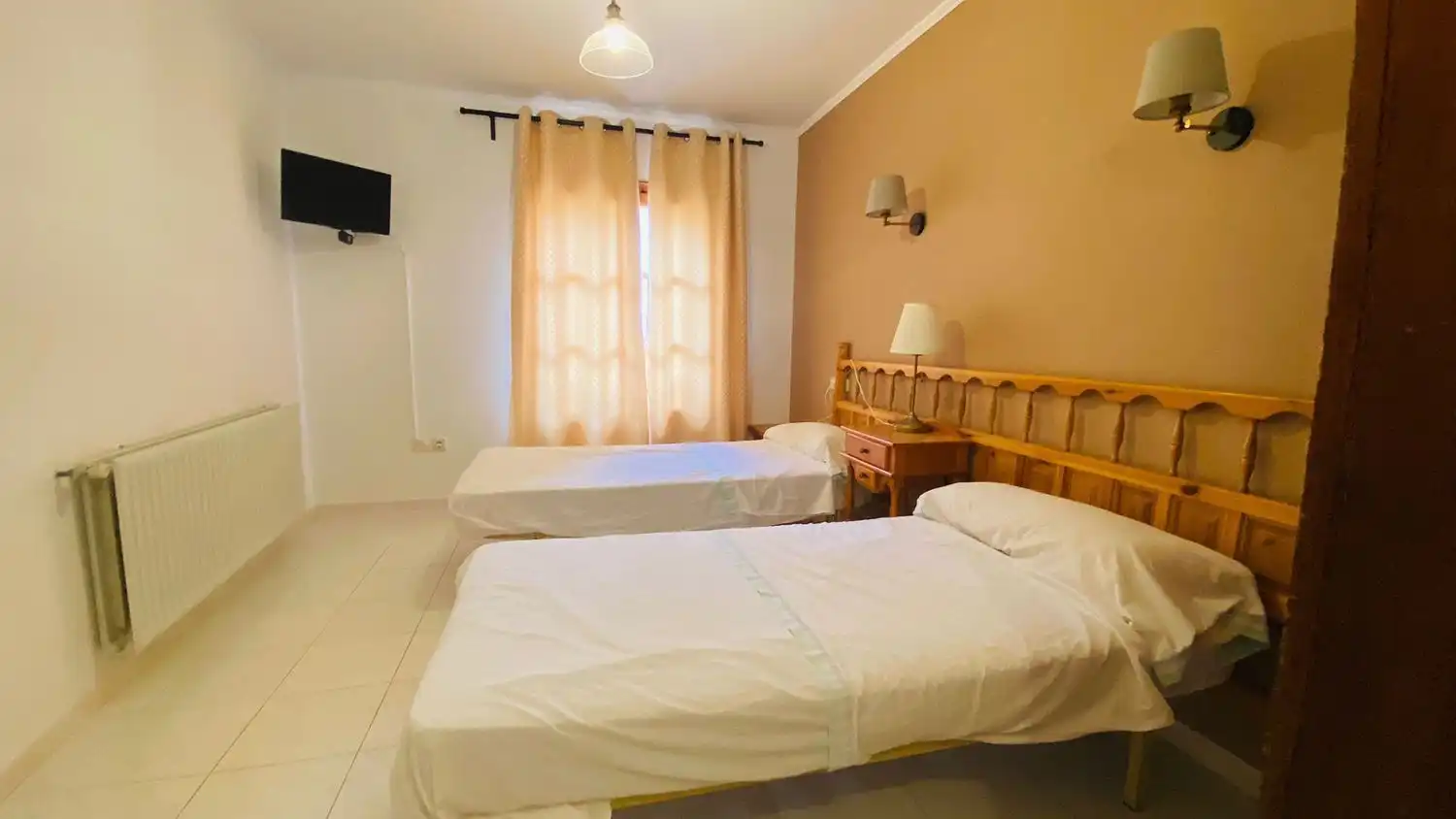 House with garden for sale in Mirambel, imagen 3
