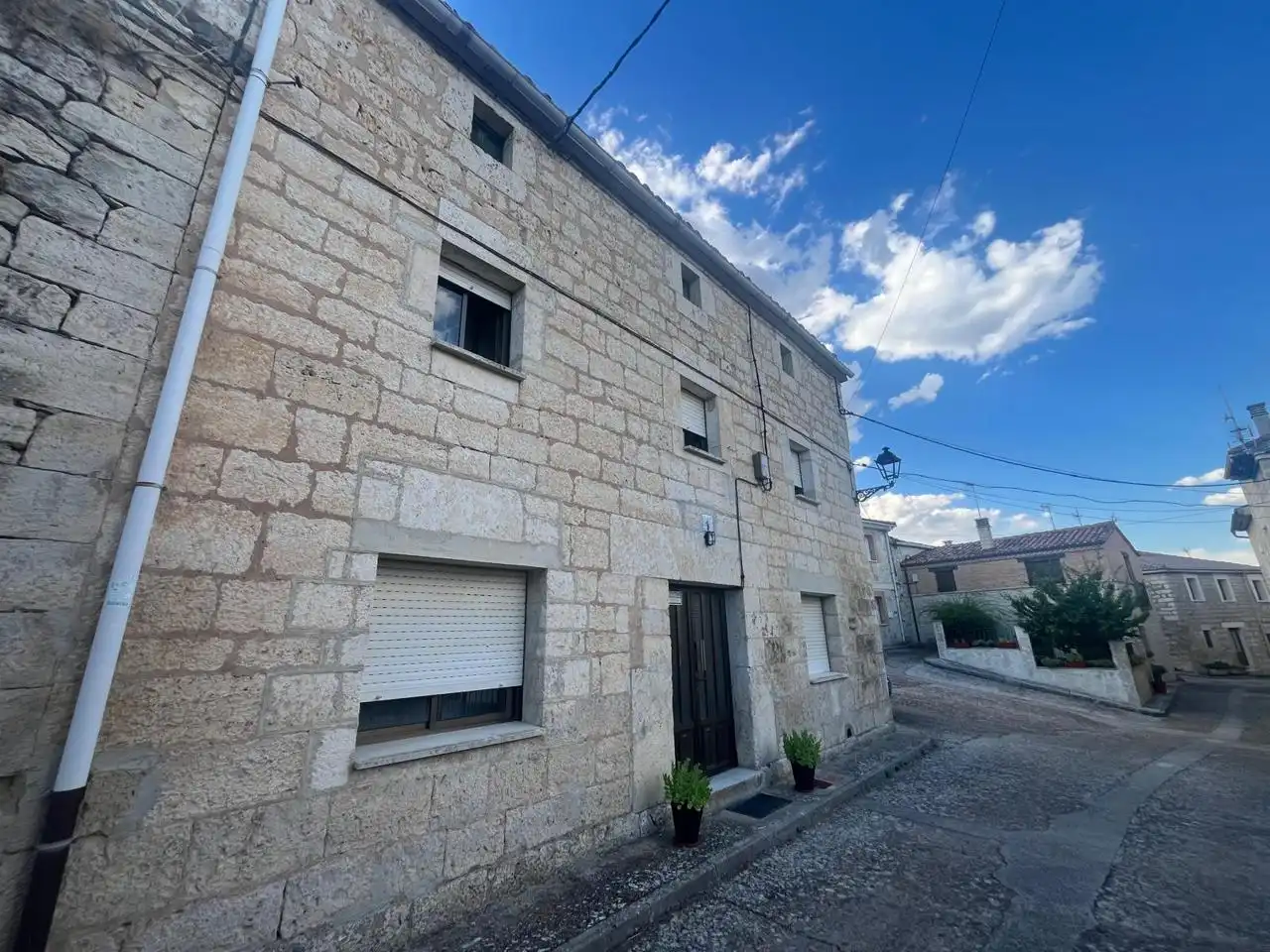 Vista exterior de Casa o xalet en venda en Susinos del Páramo amb Calefacció i Terrassa