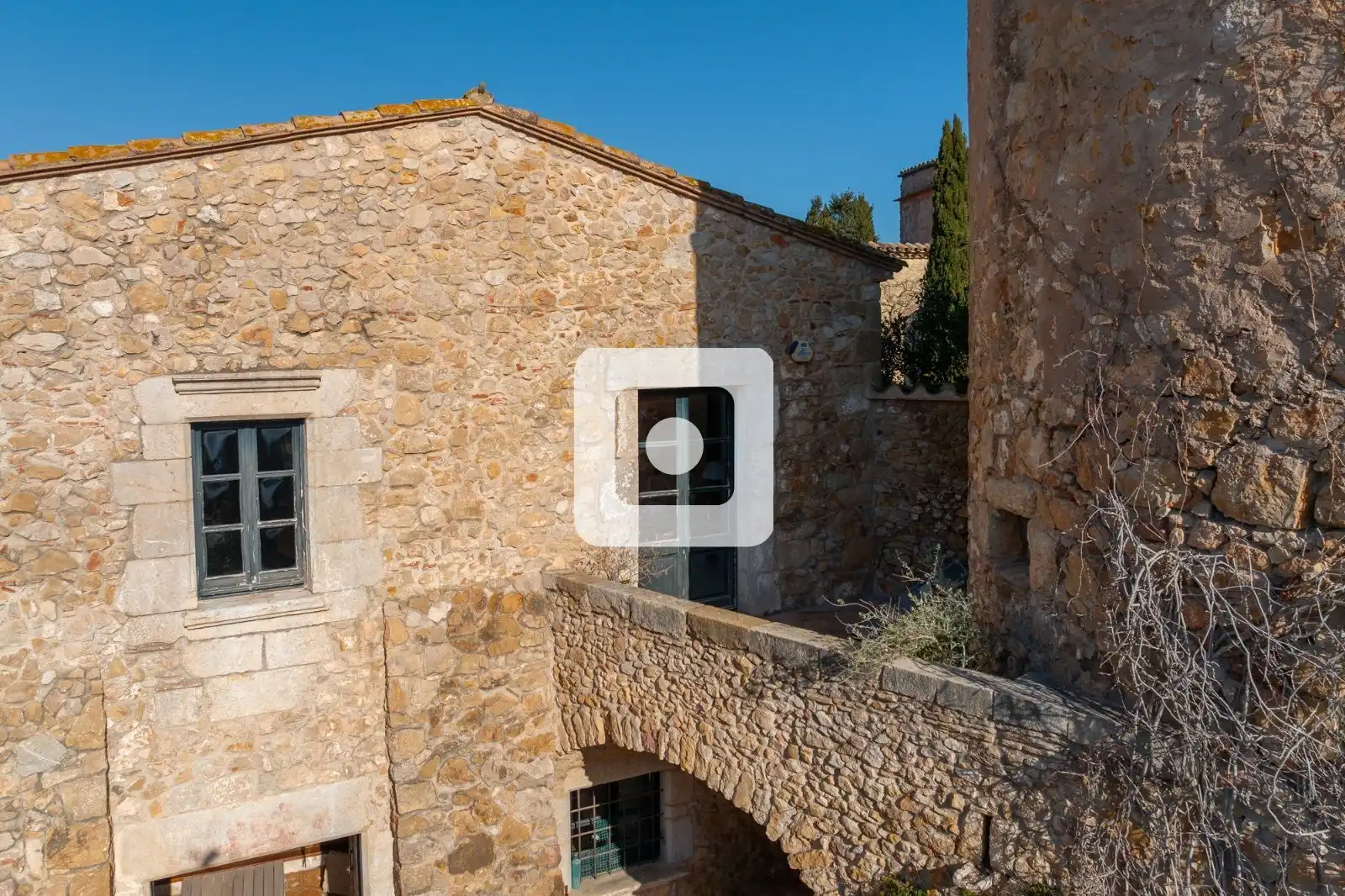 Vista exterior de Finca rústica en venda en L'Escala amb Calefacció i Piscina