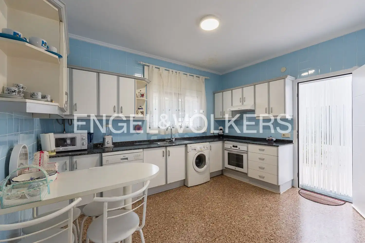 Cocina de Casa o chalet en venta en Paterna con Calefacción, Jardín privado y Terraza